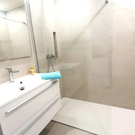 3 Pieces Front De Mer Les Pins Apartamento
